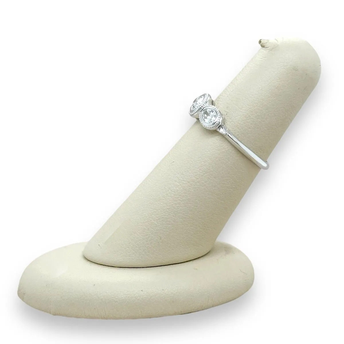 14K W Gold 0.70ctw G/SI1 3 Oval Diamond Ring
