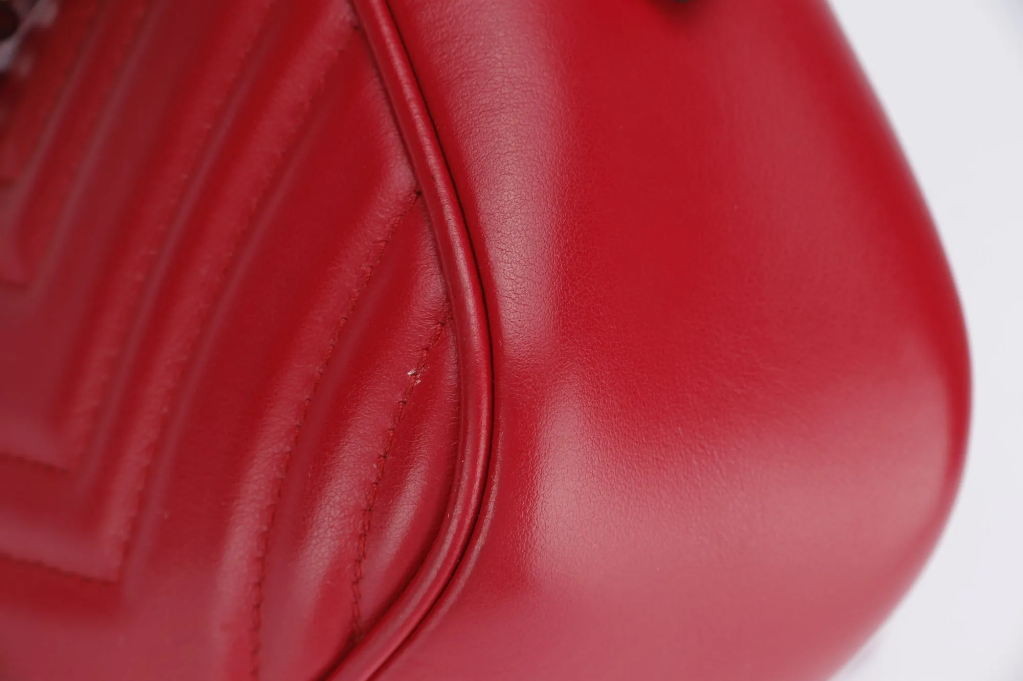 Gucci GG Marmont Shoulder Bag (447632 204991) Red Color Leather, Gold Hardware, no Dust Cover