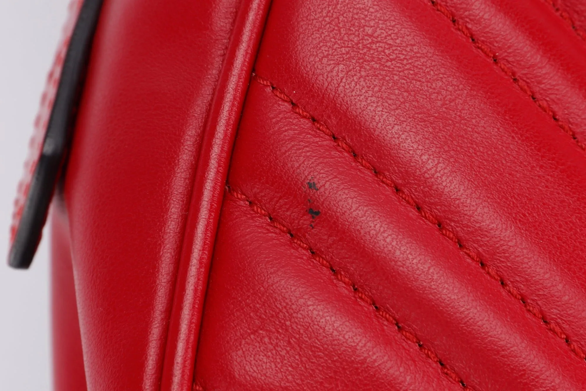 Gucci GG Marmont Shoulder Bag (447632 204991) Red Color Leather, Gold Hardware, no Dust Cover