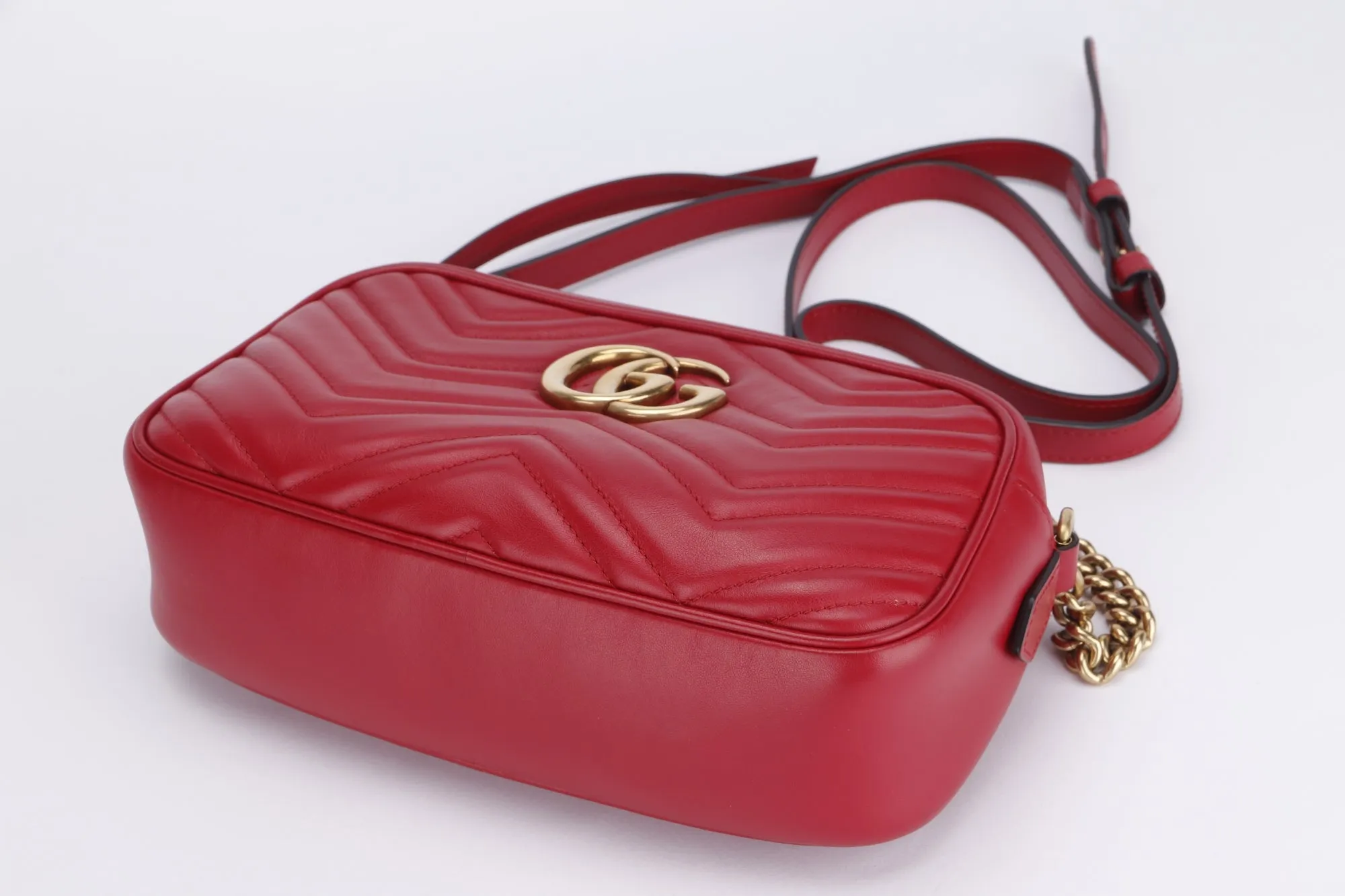 Gucci GG Marmont Shoulder Bag (447632 204991) Red Color Leather, Gold Hardware, no Dust Cover