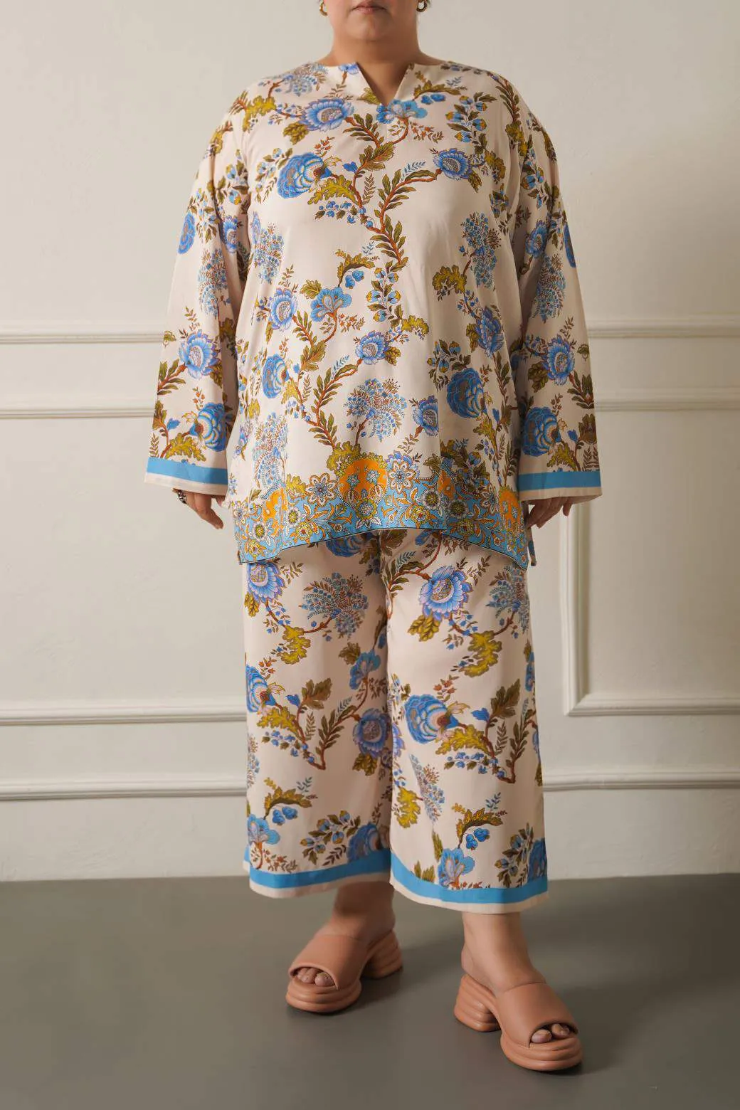 HYDRANGEA CHINTZ PRINTED TOP