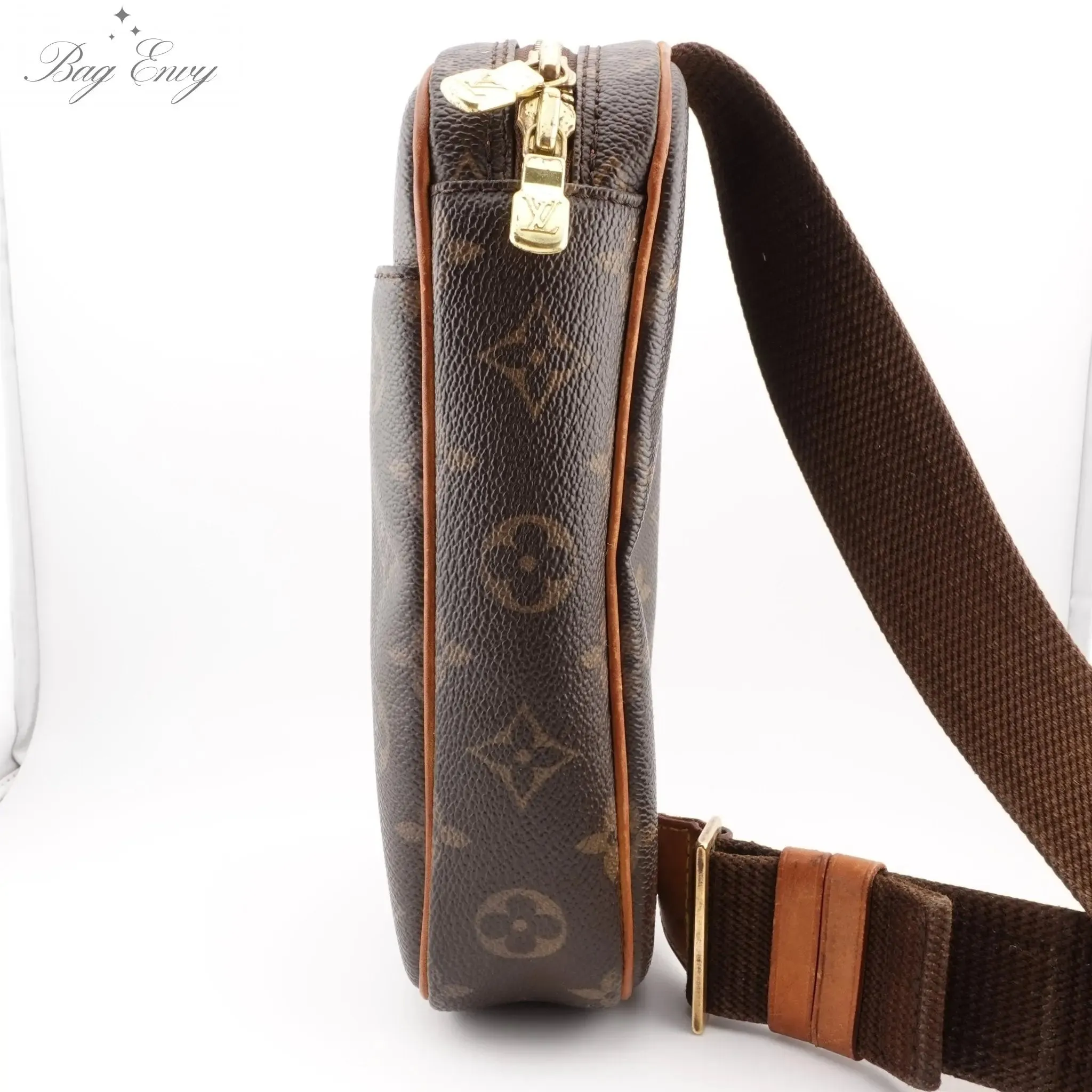 LOUIS VUITTON Monogram Pochette Gange