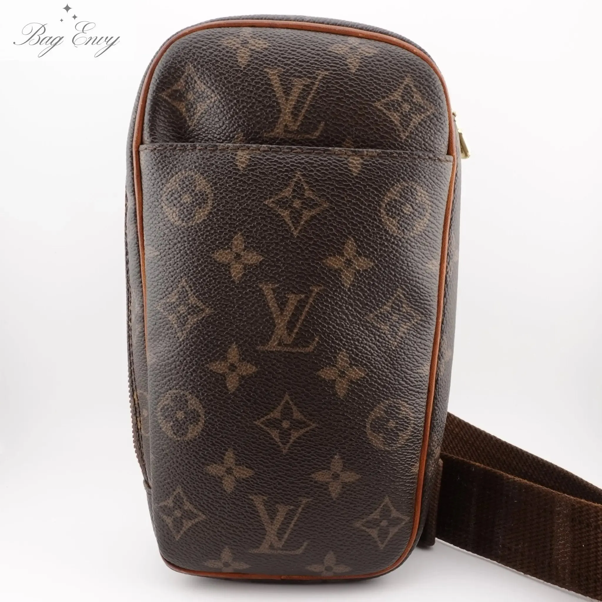 LOUIS VUITTON Monogram Pochette Gange