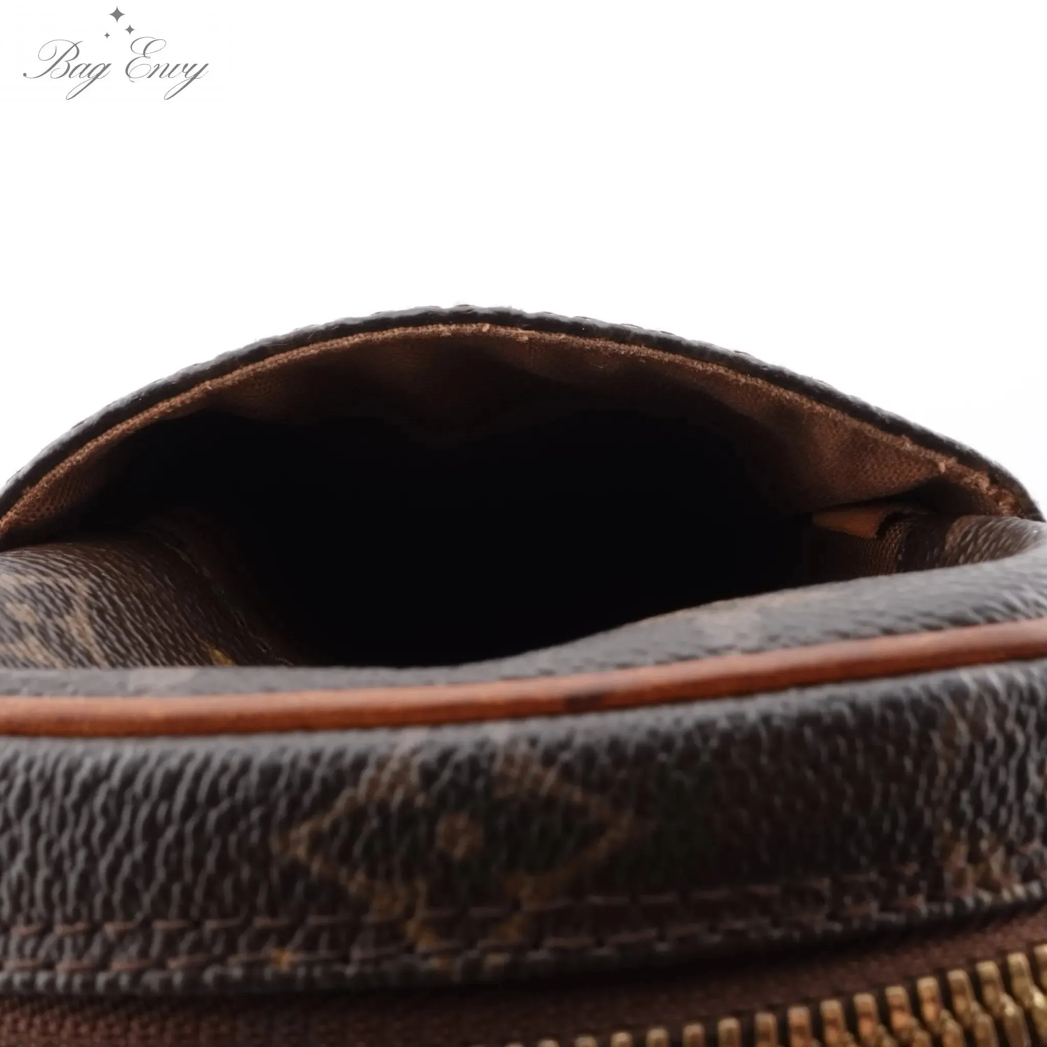 LOUIS VUITTON Monogram Pochette Gange