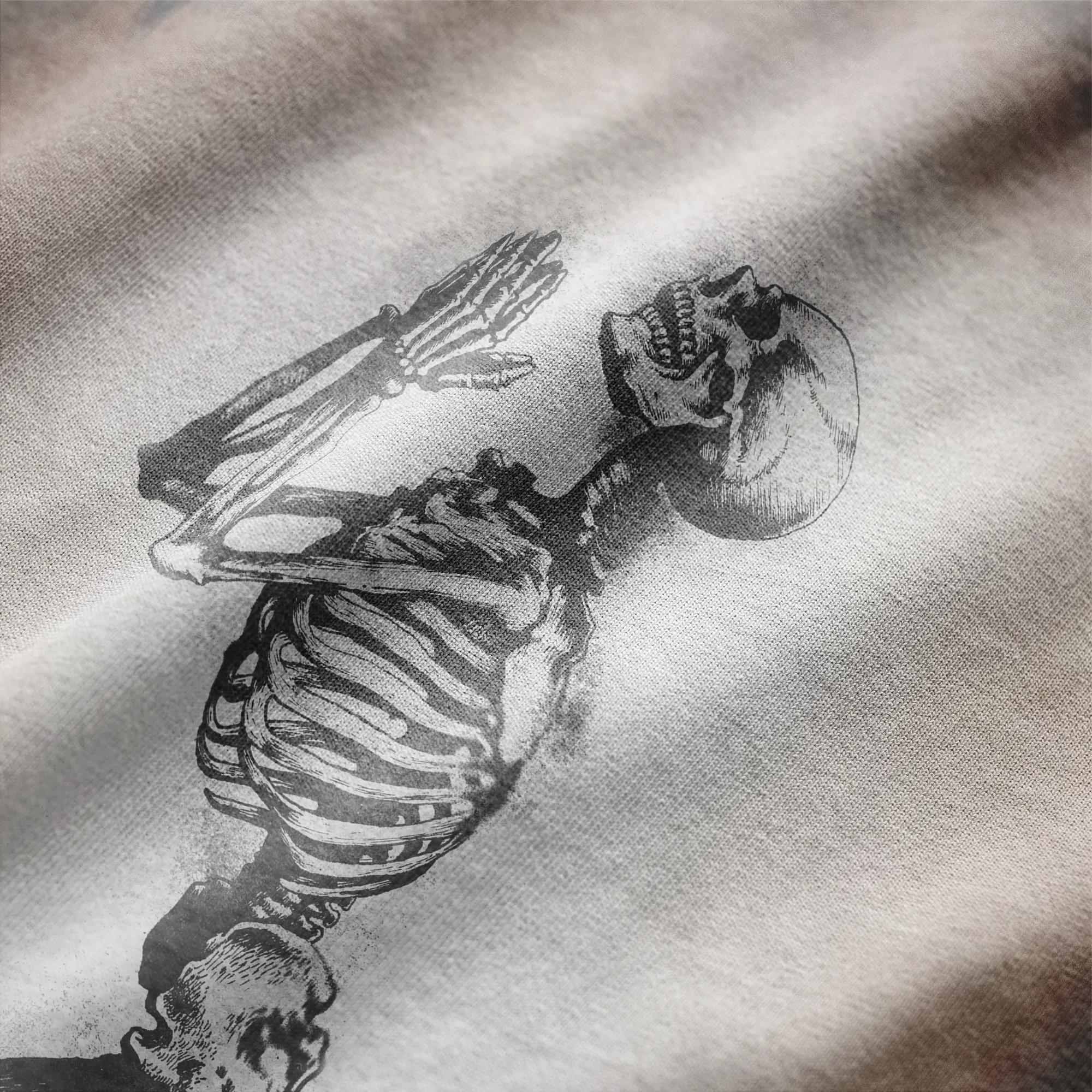 PRAYING SKELETON T-SHIRT CARDINAL