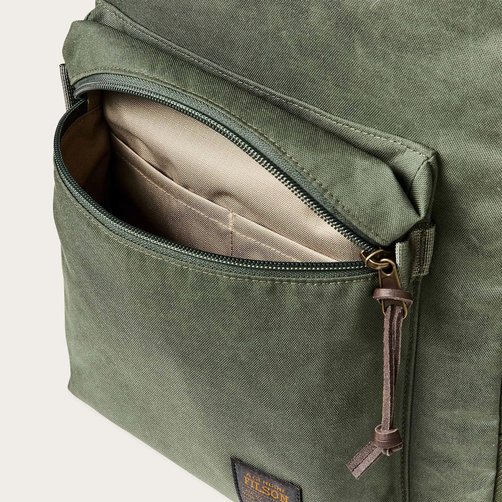 SURVEYOR 25L BACKPACK