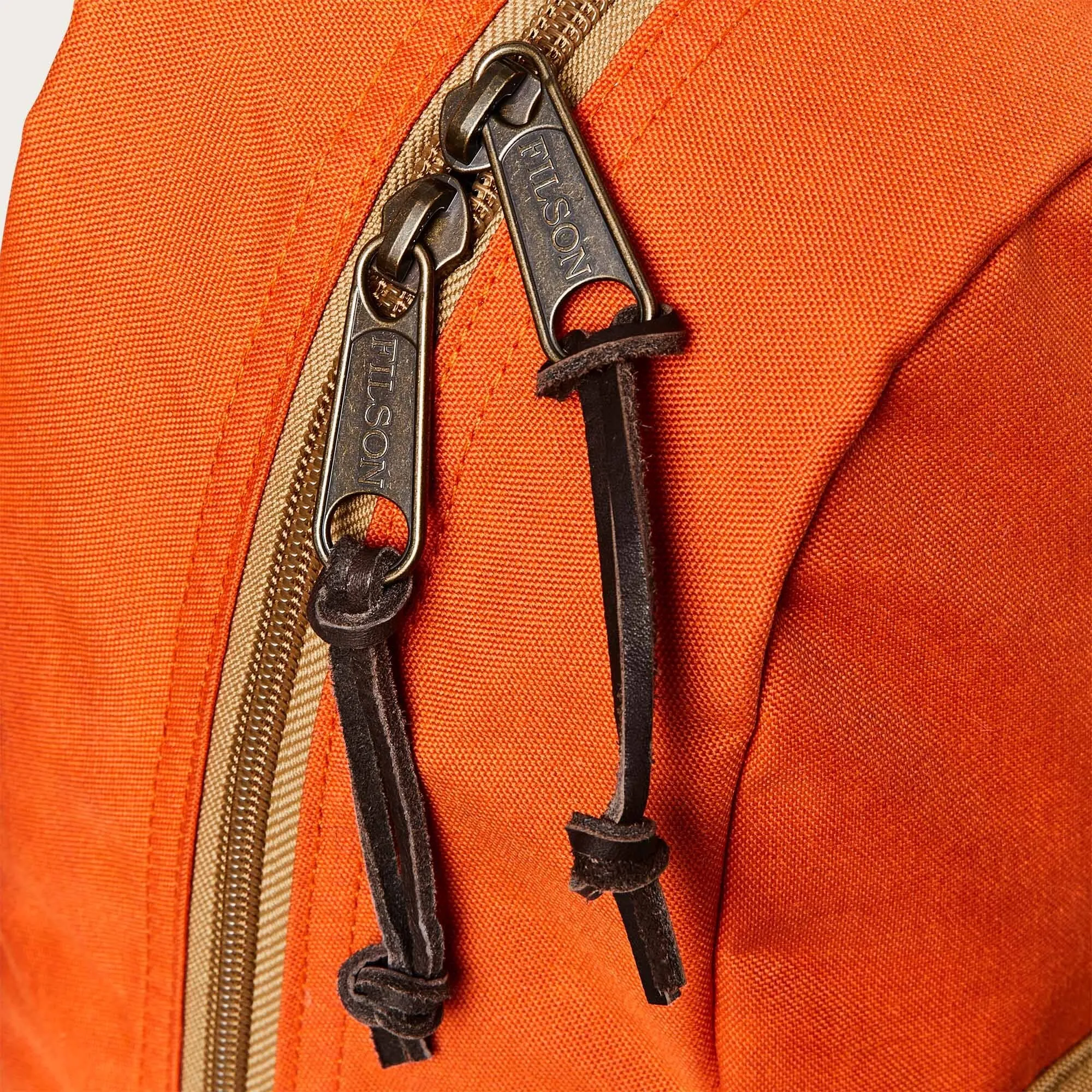 SURVEYOR 25L BACKPACK