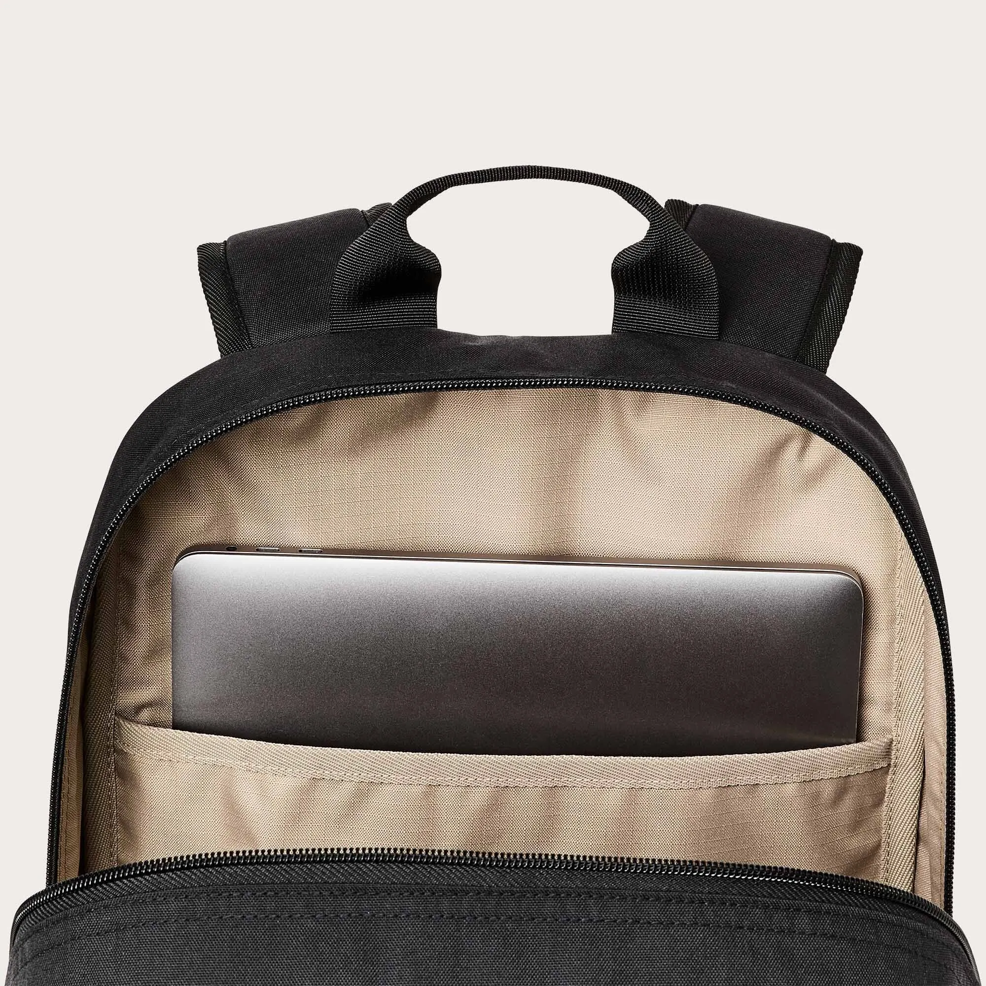 SURVEYOR 25L BACKPACK