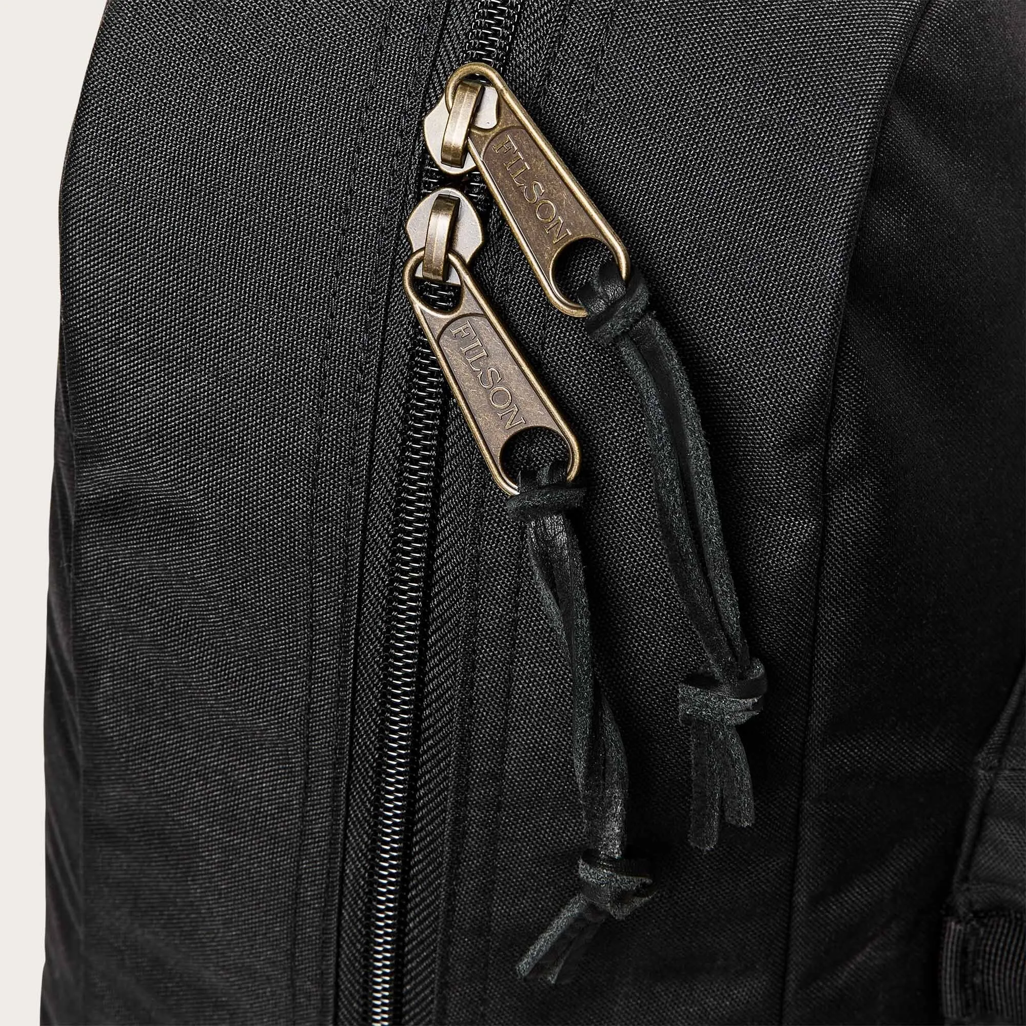 SURVEYOR 25L BACKPACK