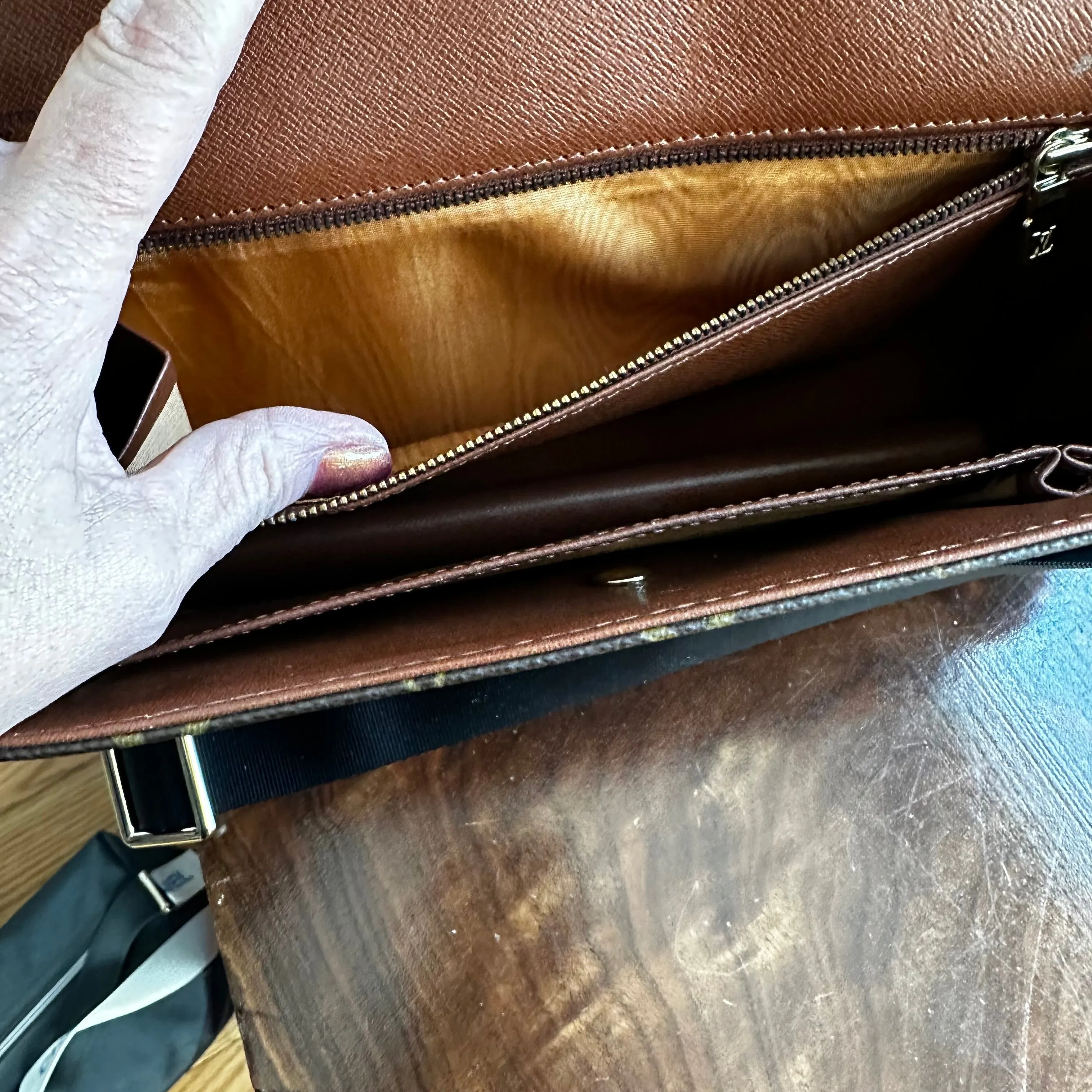 The Crane - Vintage Monogram LV Crossbody Bag in Black